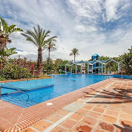 Apt/ Benalbeach Parque Acuatico 公寓 *