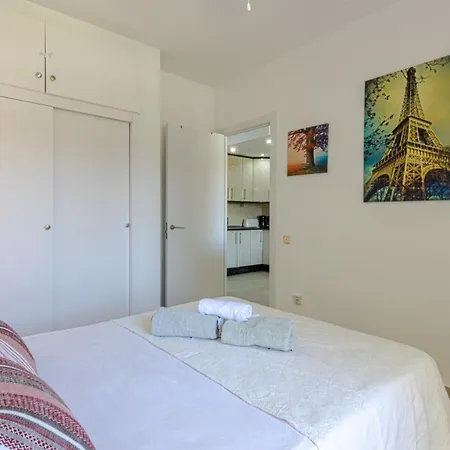 Apt/ Benalbeach Parque Acuatico * 贝纳尔马德纳