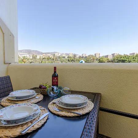 Apt/ Benalbeach Parque Acuatico 贝纳尔马德纳